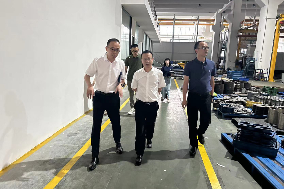 ???2023年8月4日平陽縣金縣長一行領(lǐng)導(dǎo)，蒞臨浙江恒齒傳動(dòng)股份有限公司進(jìn)行視察指導(dǎo)。